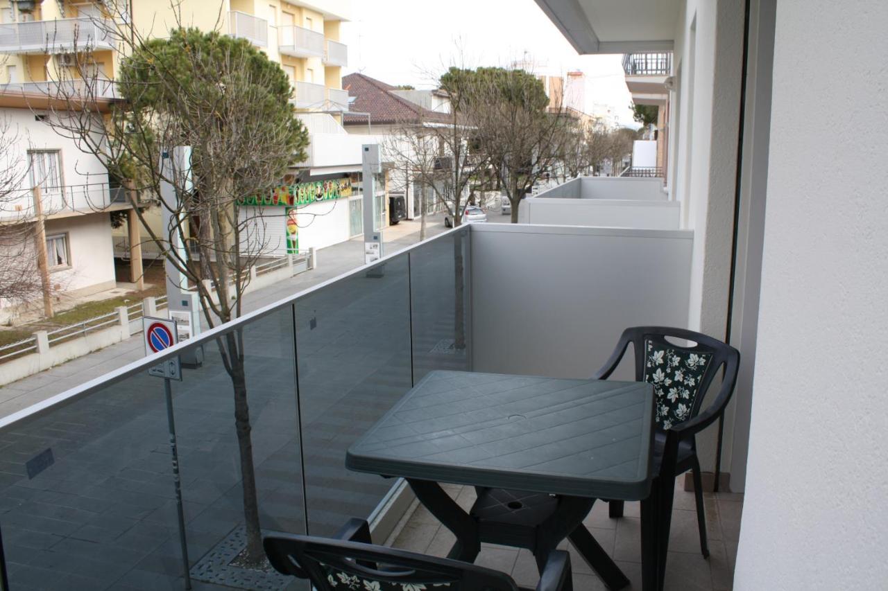 Venus Apartment Lignano Sabbiadoro Ngoại thất bức ảnh