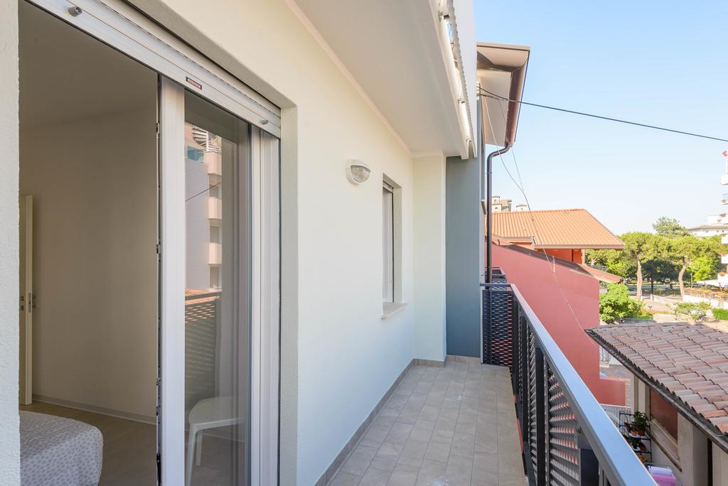Venus Apartment Lignano Sabbiadoro Ngoại thất bức ảnh